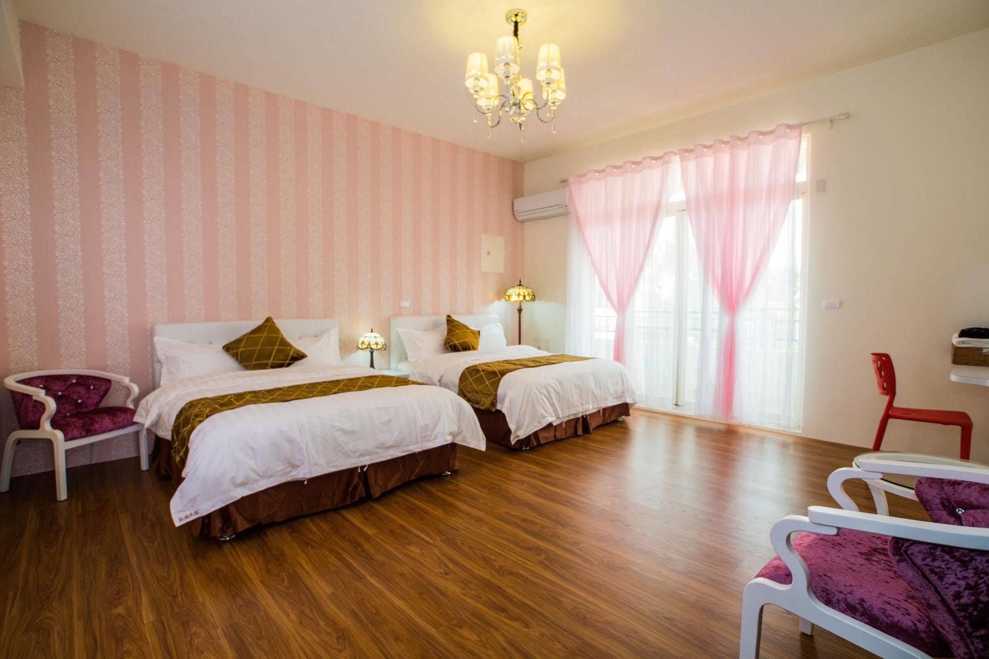 T'ai-tung 永安101 Wing On X 國旅補助-1000元 Bed & Breakfast エクステリア 写真